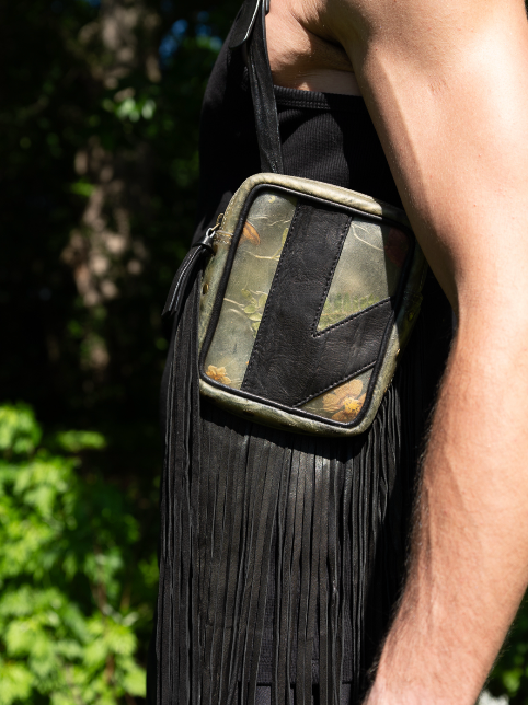 Transparent Lamb Daimon Holster
